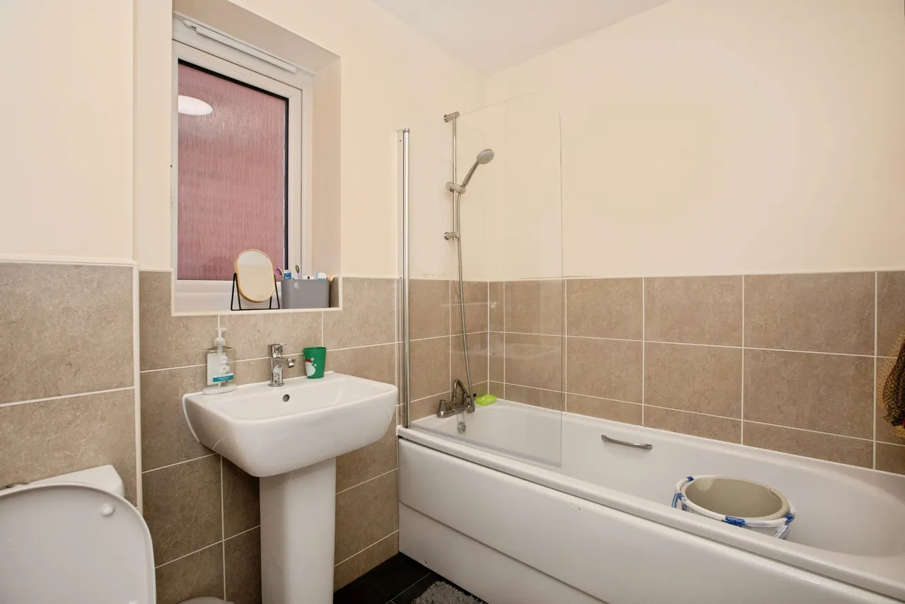 Olivewood Road, Preston, PR5, photo 16