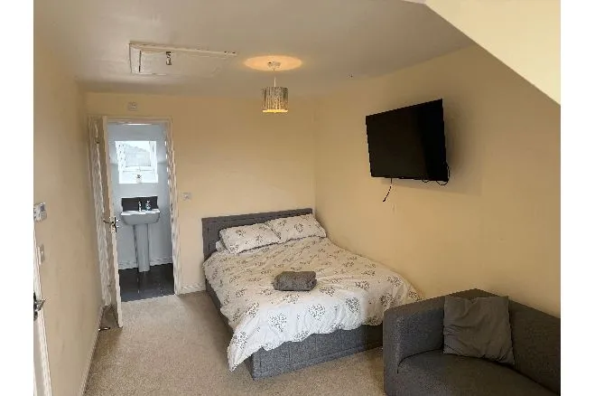 Olivewood Road, Preston, PR5, photo 9