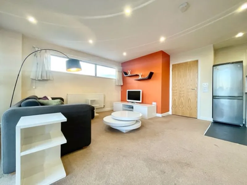 Dragonfly Close, London E13 9BG, photo 4