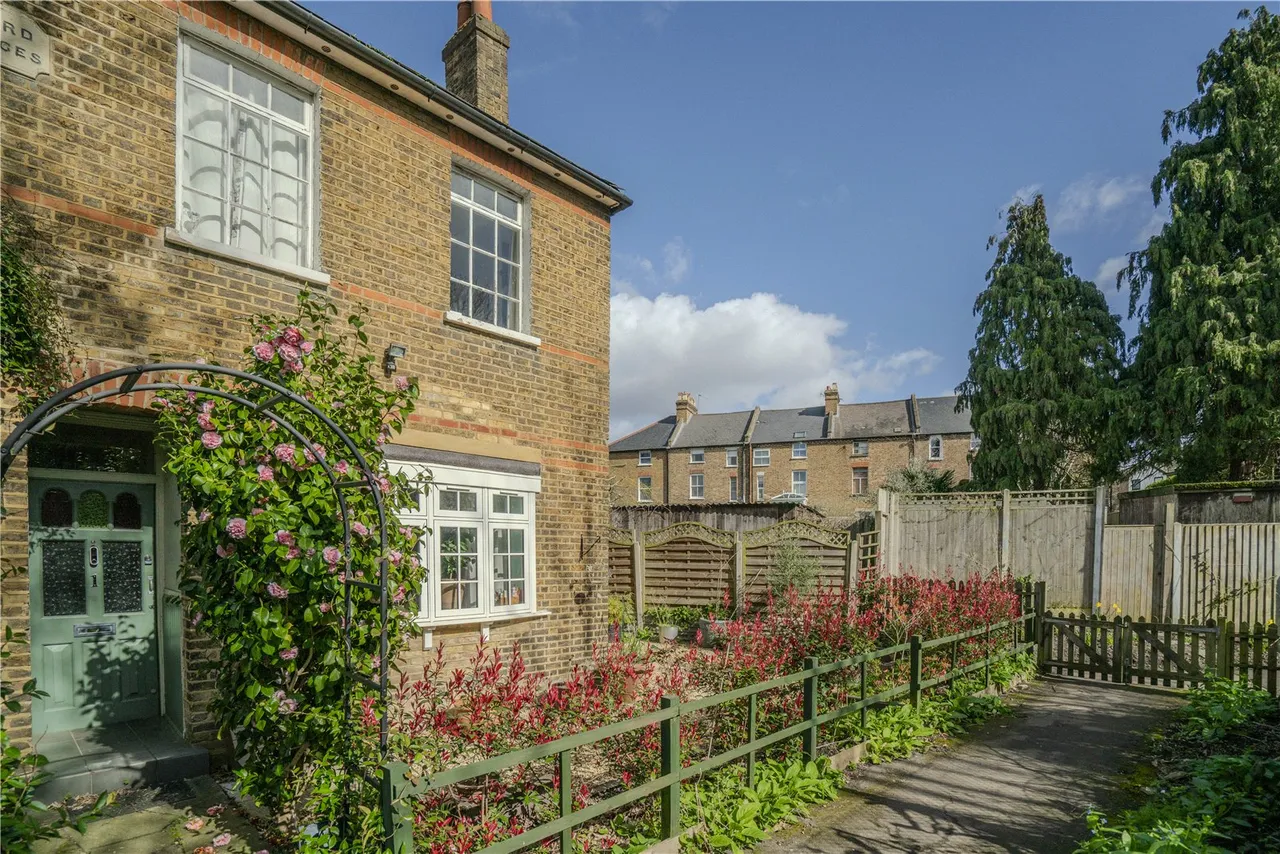 4 bed house for sale — Orchard Walk, Kingston upon Thames, KT2