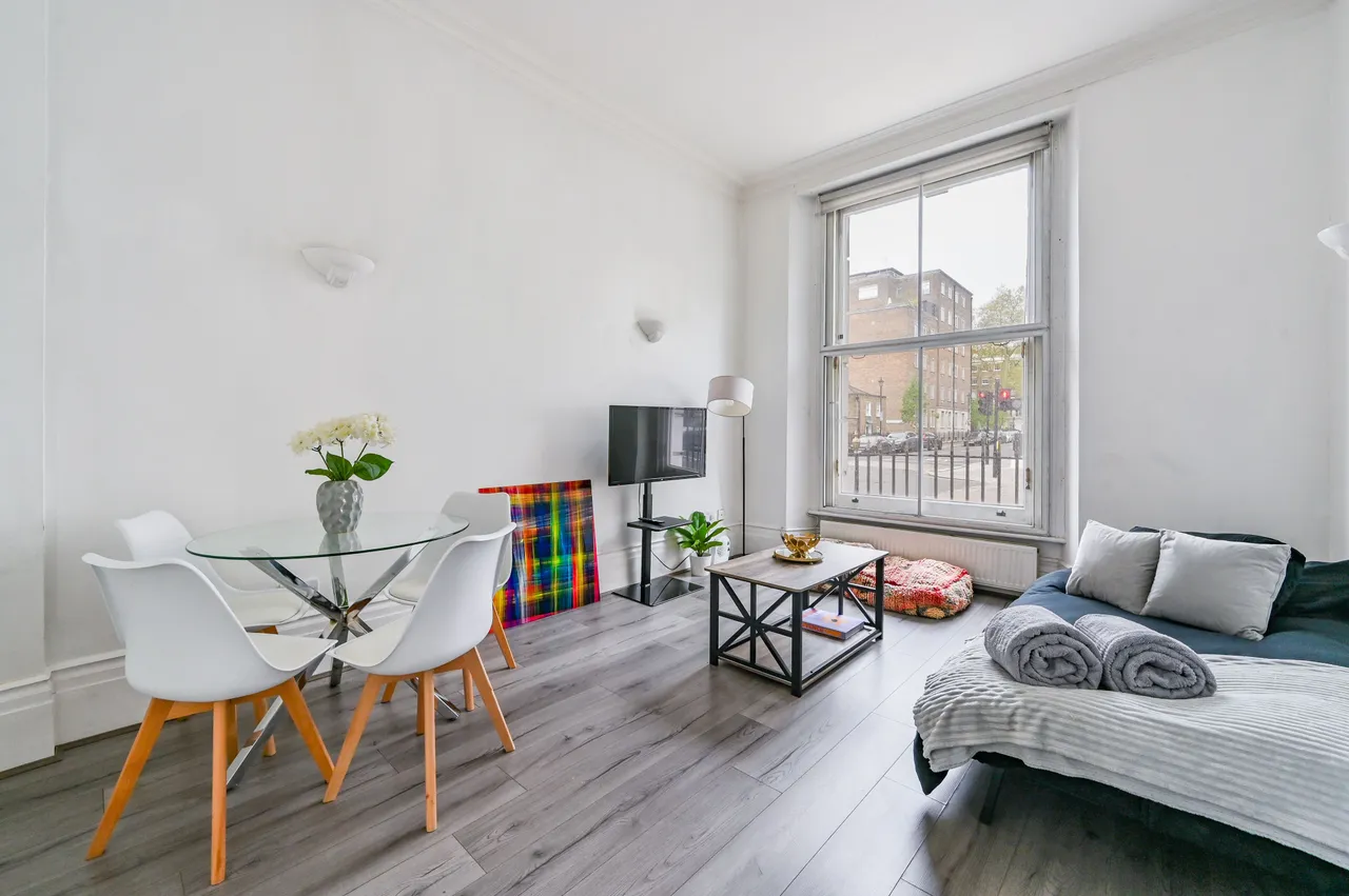 1 bed flat for sale — Flat 3, 72 Gloucester Place, London