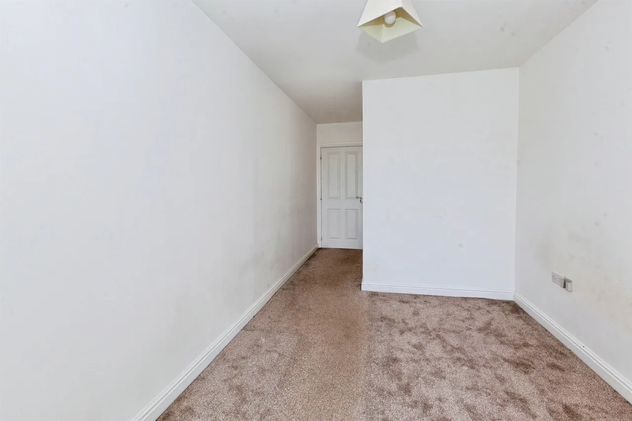 Chadwick Road, Slough, SL3, photo 13