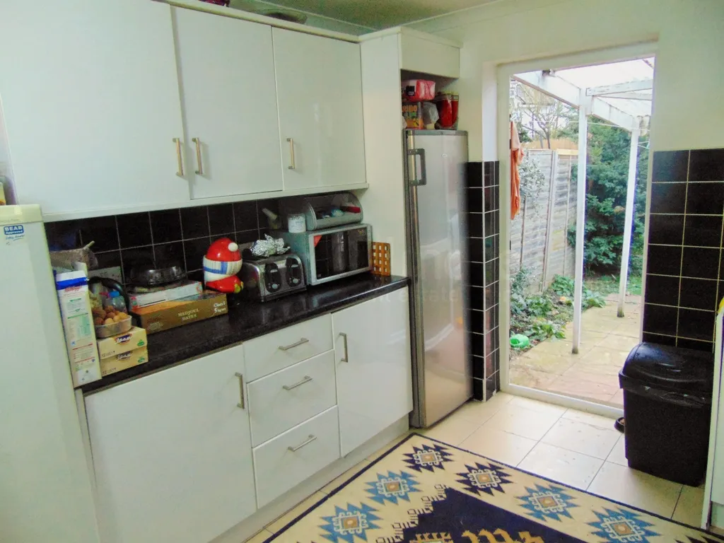 North Hyde Lane, Hounslow, TW5 0EQ, photo 5