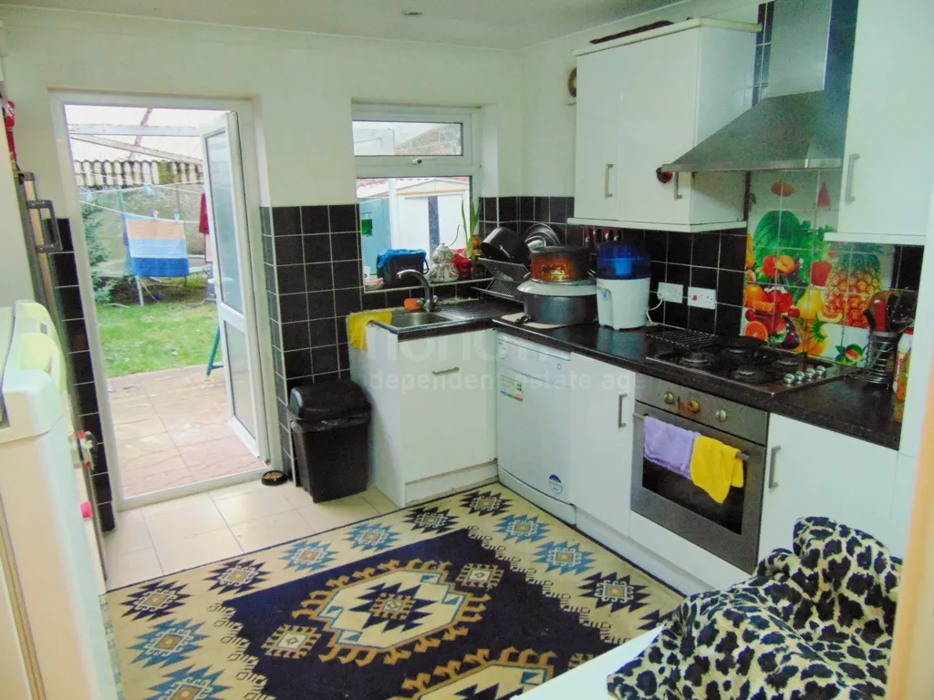 North Hyde Lane, Hounslow, TW5 0EQ, photo 4