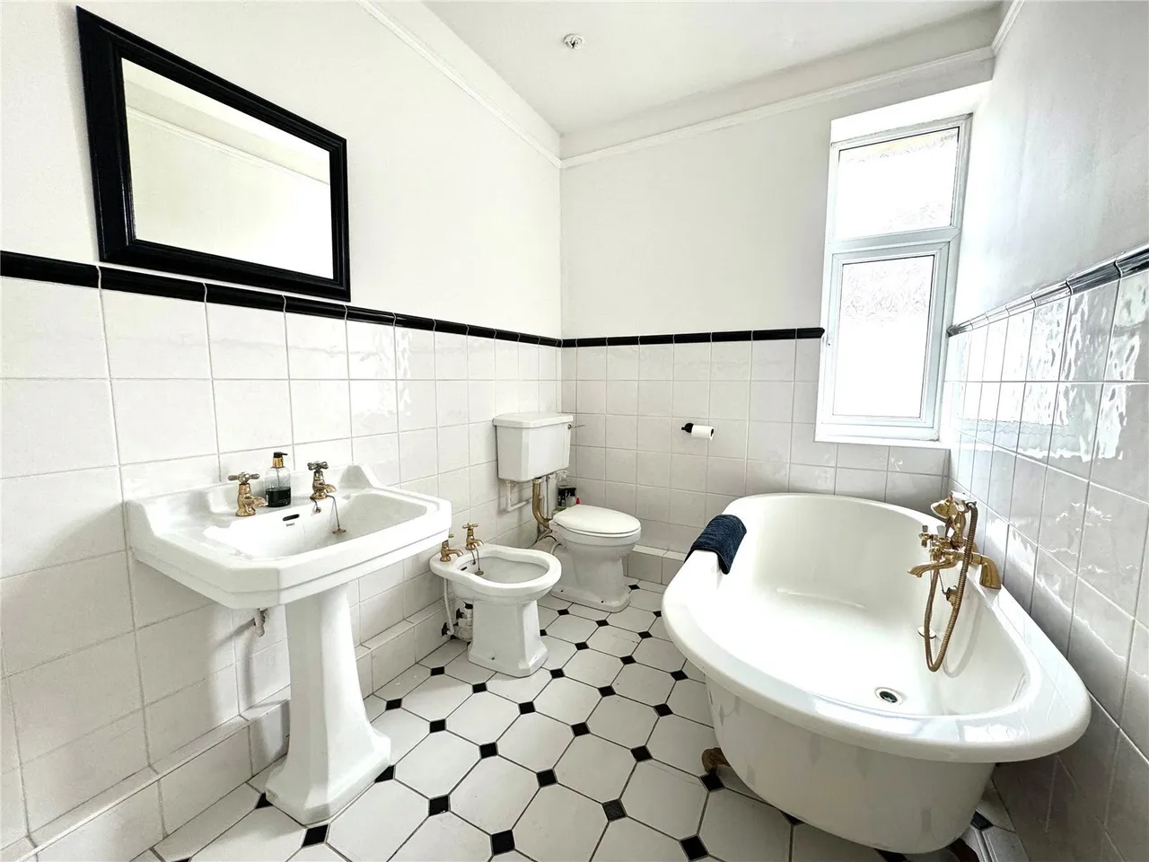 Greenfield Crescent, Chester, CH2, photo 31