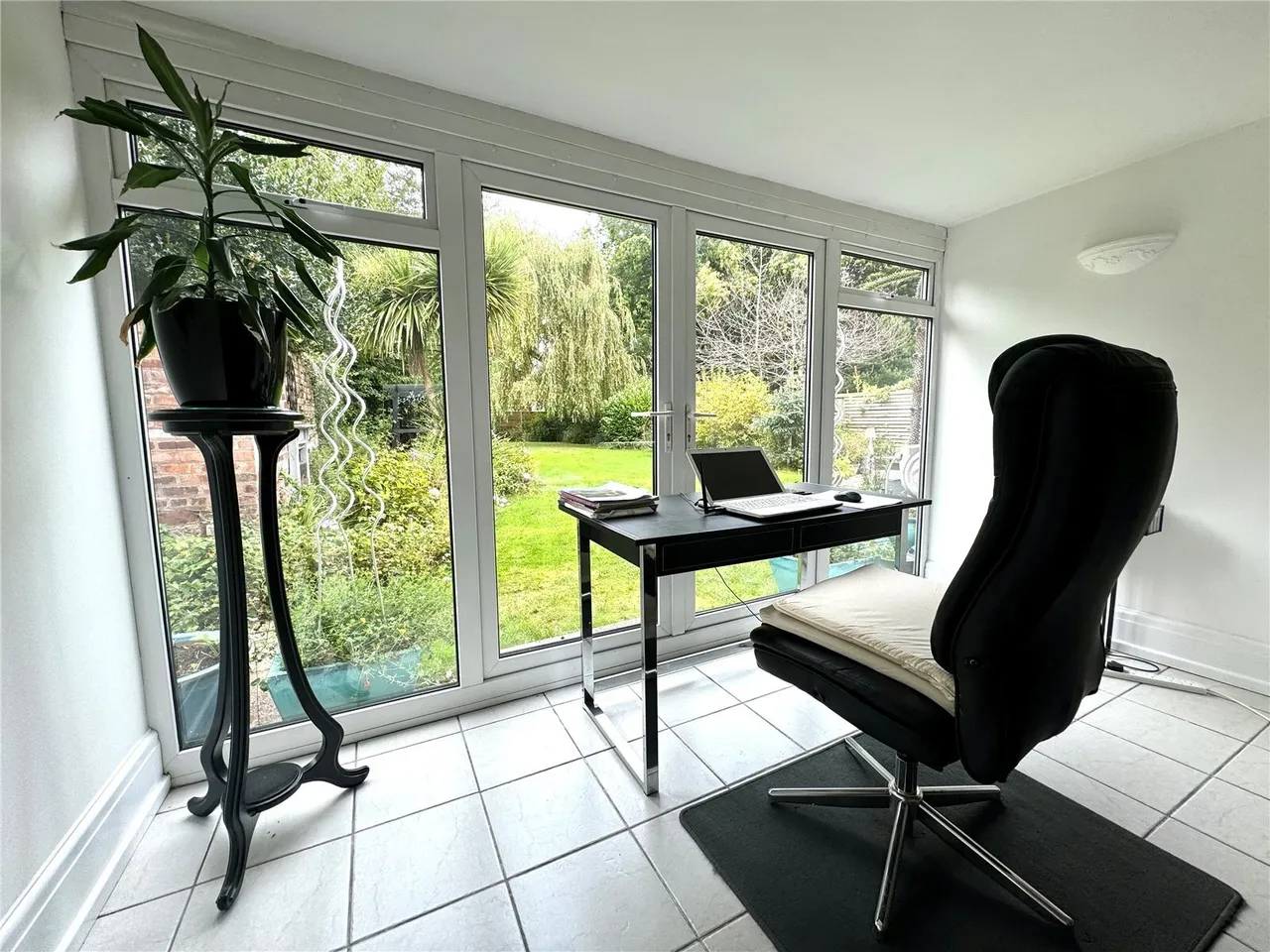 Greenfield Crescent, Chester, CH2, photo 13