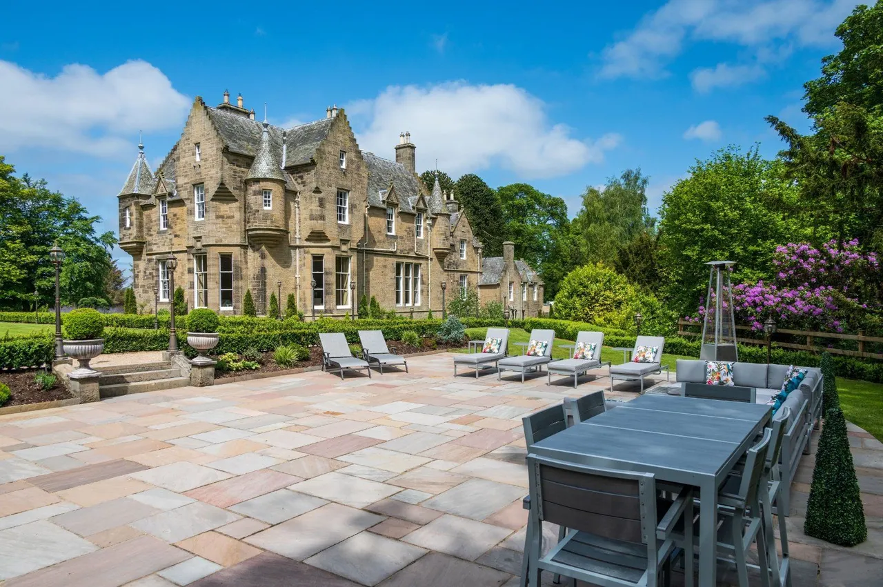 Ormiston Castle, Kirknewton, EH27, photo 56
