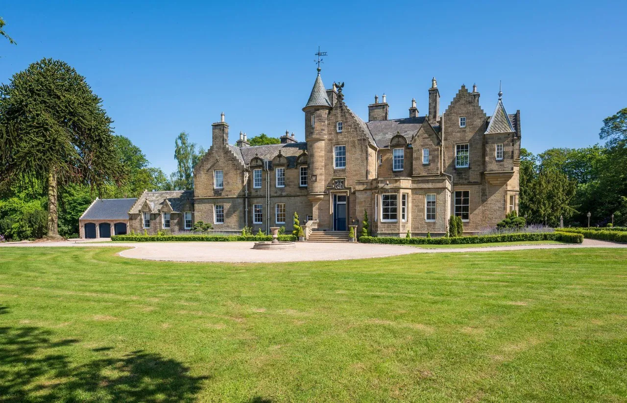 Ormiston Castle, Kirknewton, EH27, photo 46