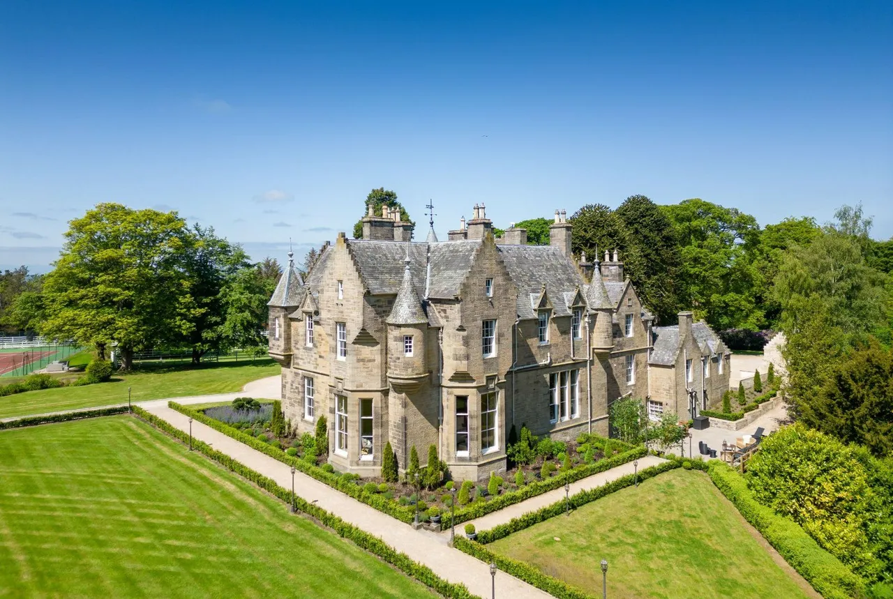 Ormiston Castle, Kirknewton, EH27, photo 55