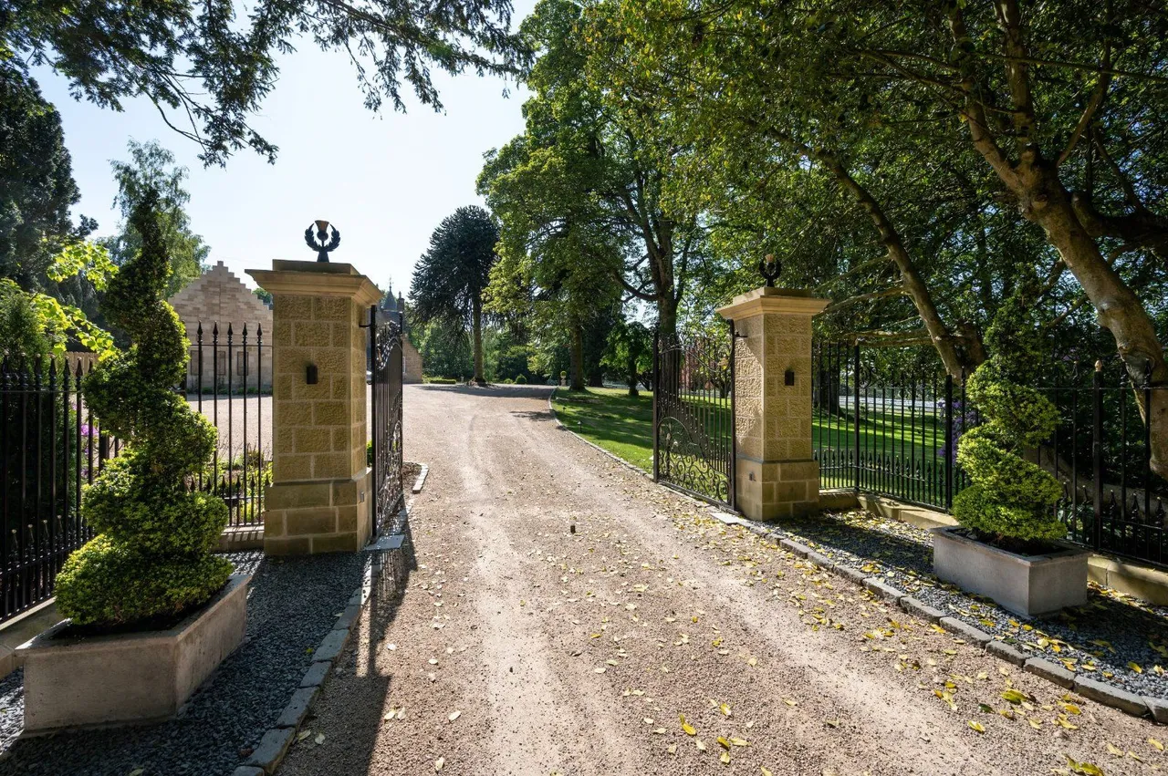 Ormiston Castle, Kirknewton, EH27, photo 60