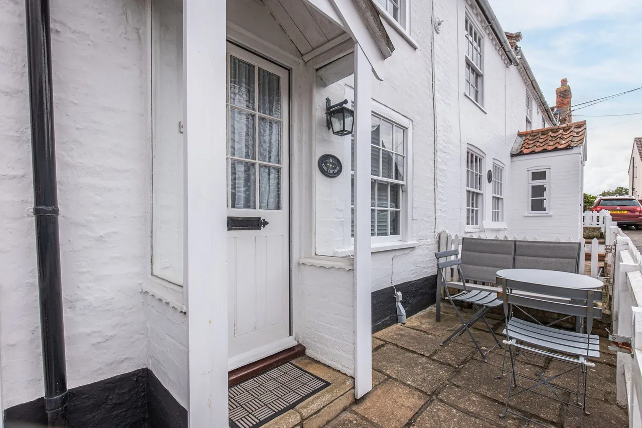 Restored Grade II Idyllic Cottage in, photo 9