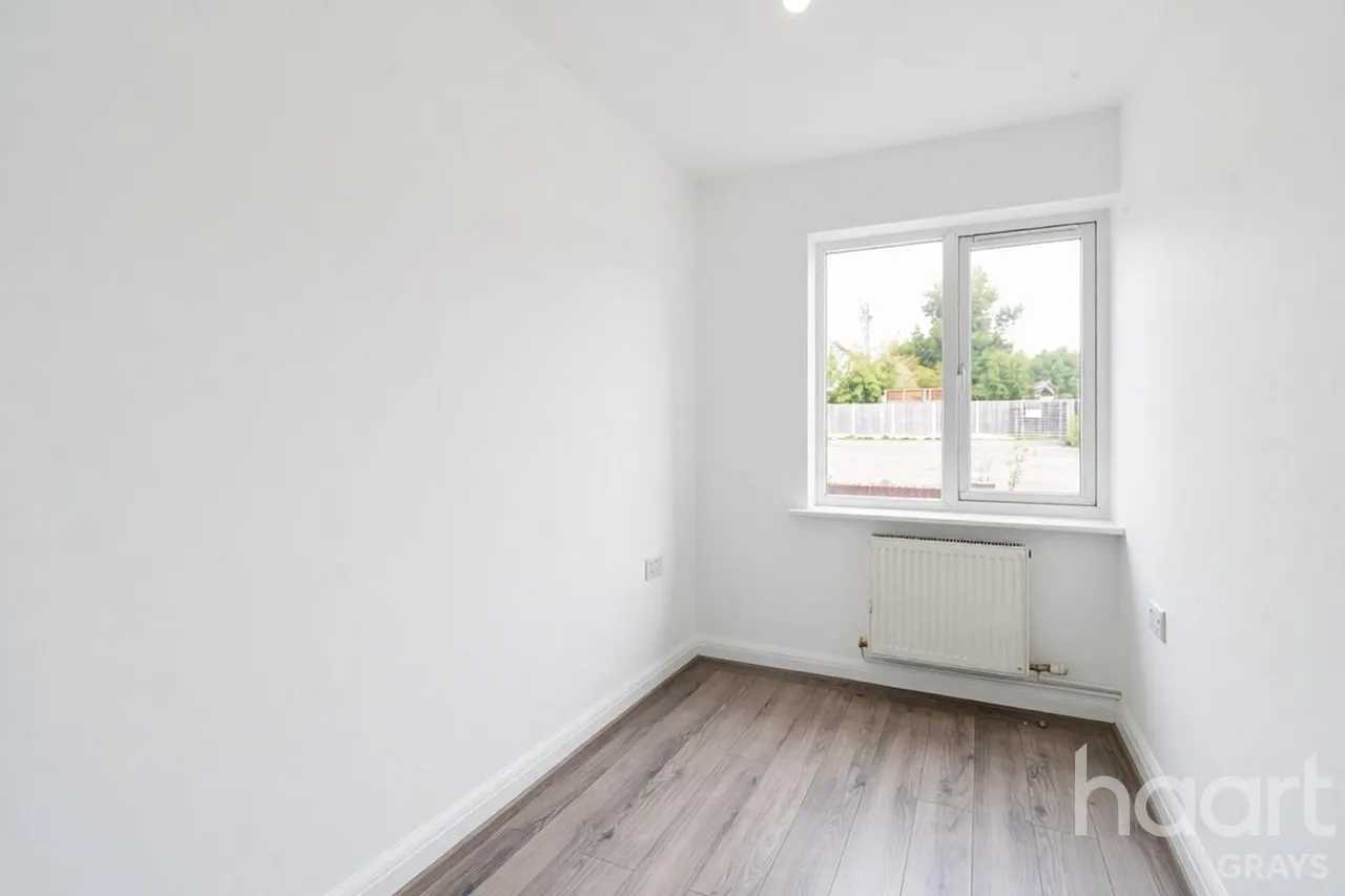 London Road, West Thurrock, RM20, photo 9