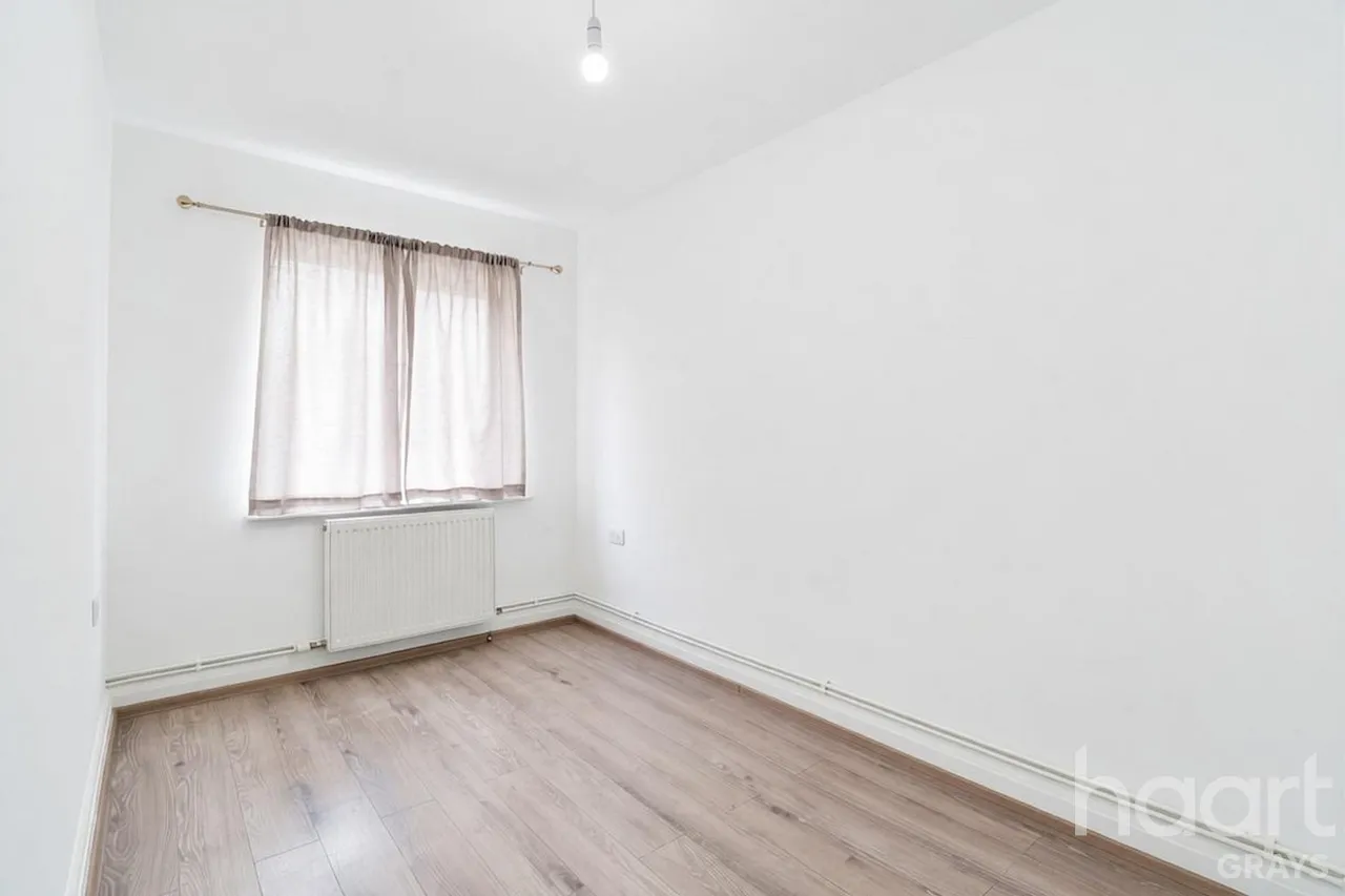 London Road, West Thurrock, RM20, photo 7
