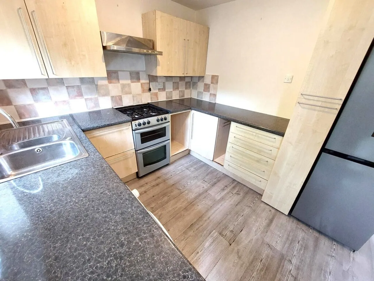 Higher Wood Street, Middleton, M24, photo 6