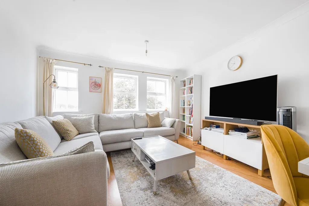 Morton Close, Uxbridge, photo 3