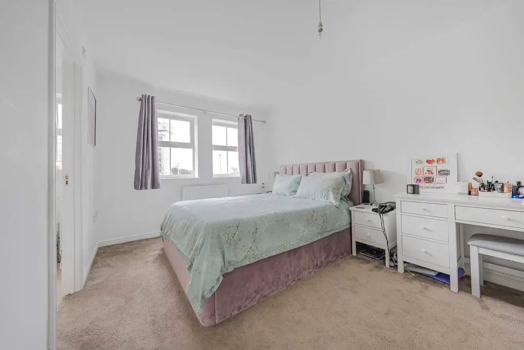 Morton Close, Uxbridge, photo 8