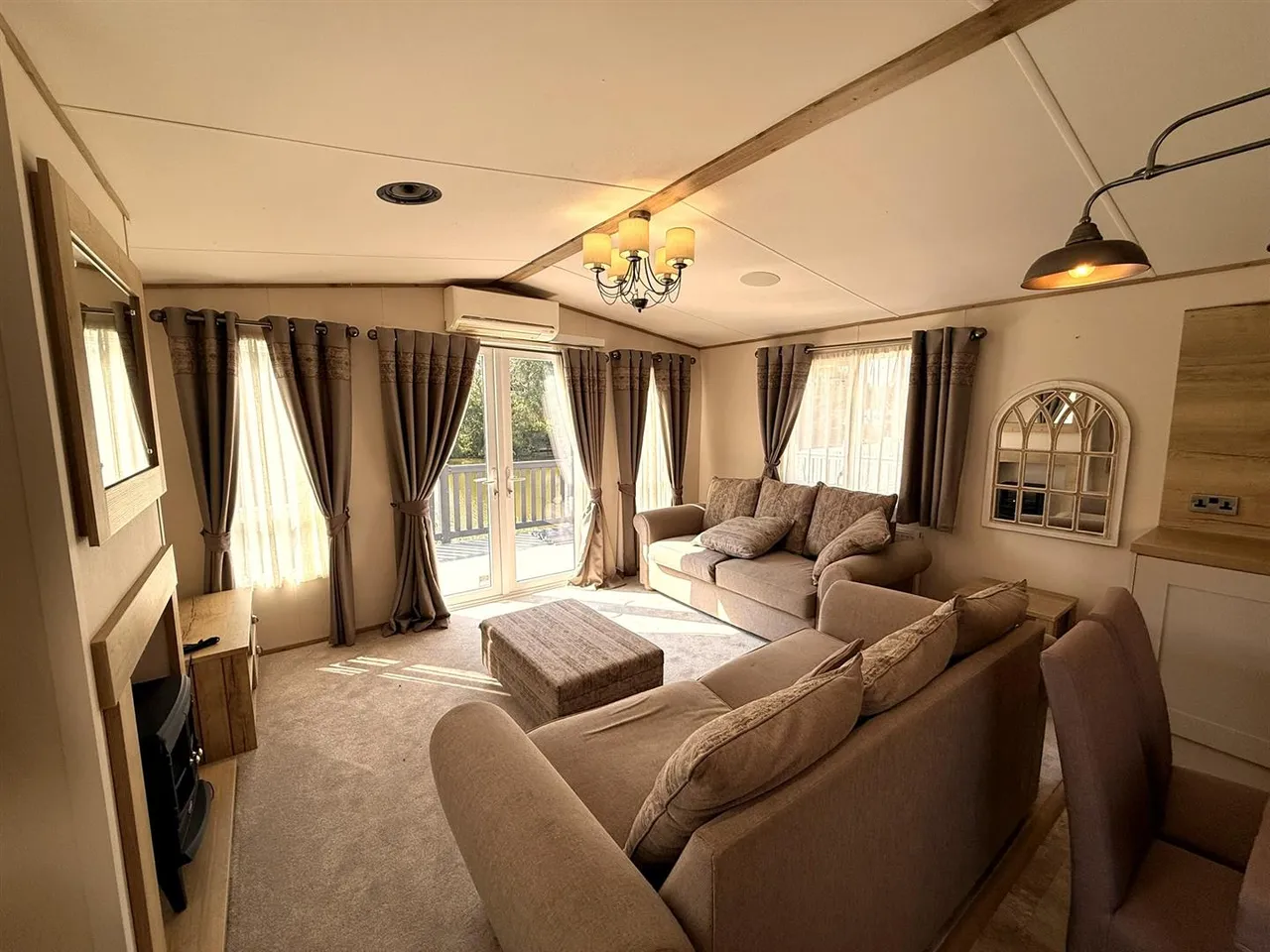 Little Lakeland Caravan Park, Wortwell, IP20, photo 3