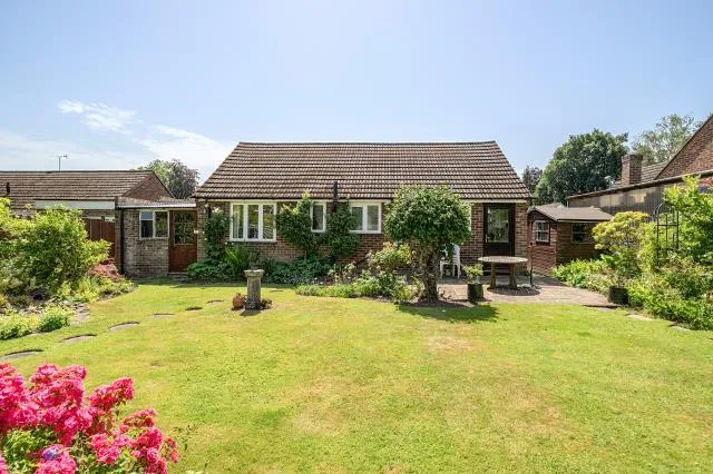 Ridgeway Close, Lightwater, GU18, photo 15