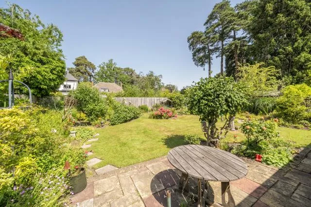 Ridgeway Close, Lightwater, GU18, photo 4
