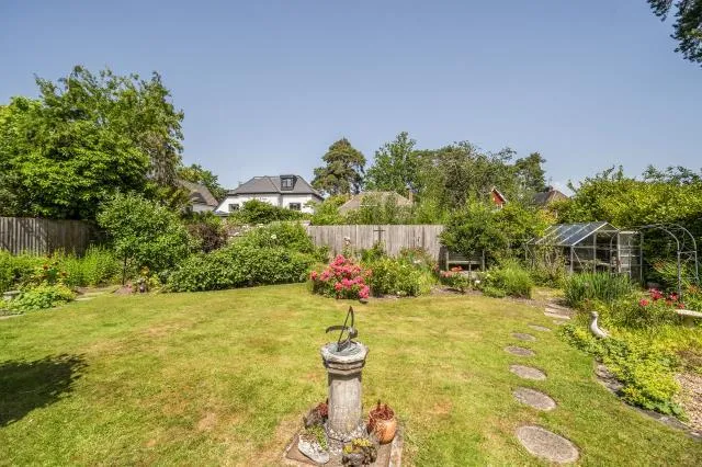 Ridgeway Close, Lightwater, GU18, photo 18
