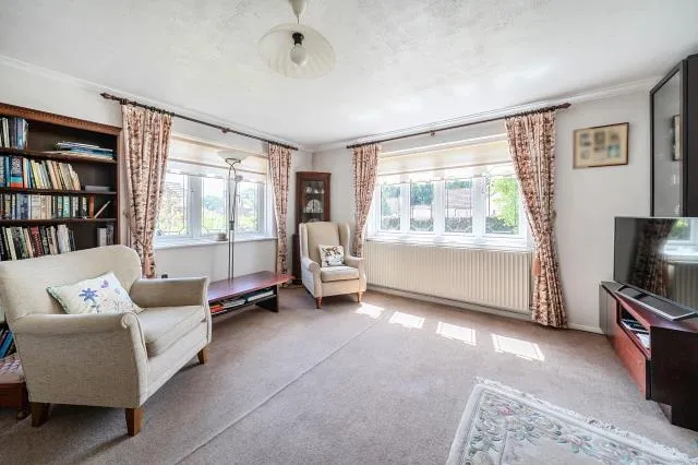 Ridgeway Close, Lightwater, GU18, photo 7