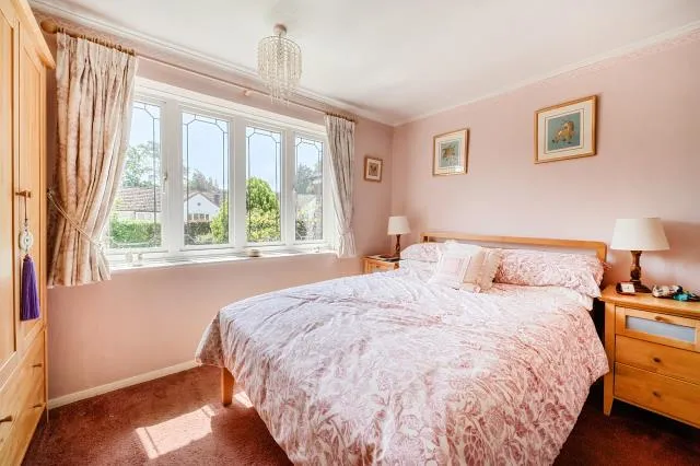 Ridgeway Close, Lightwater, GU18, photo 11