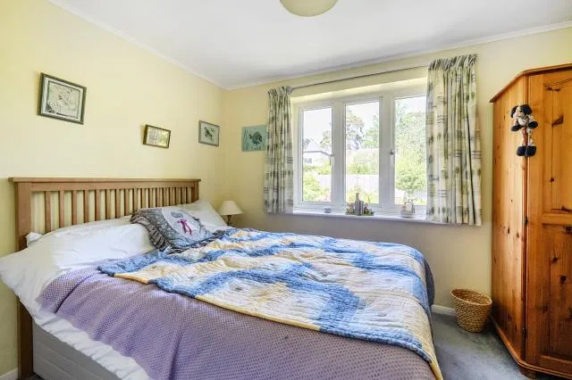 Ridgeway Close, Lightwater, GU18, photo 13