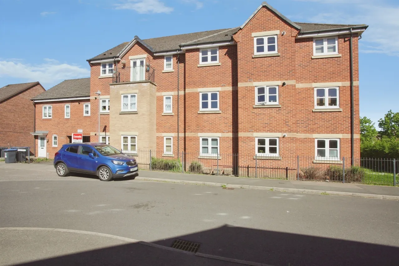 2 bed flat for sale — Mica Close, Rugby