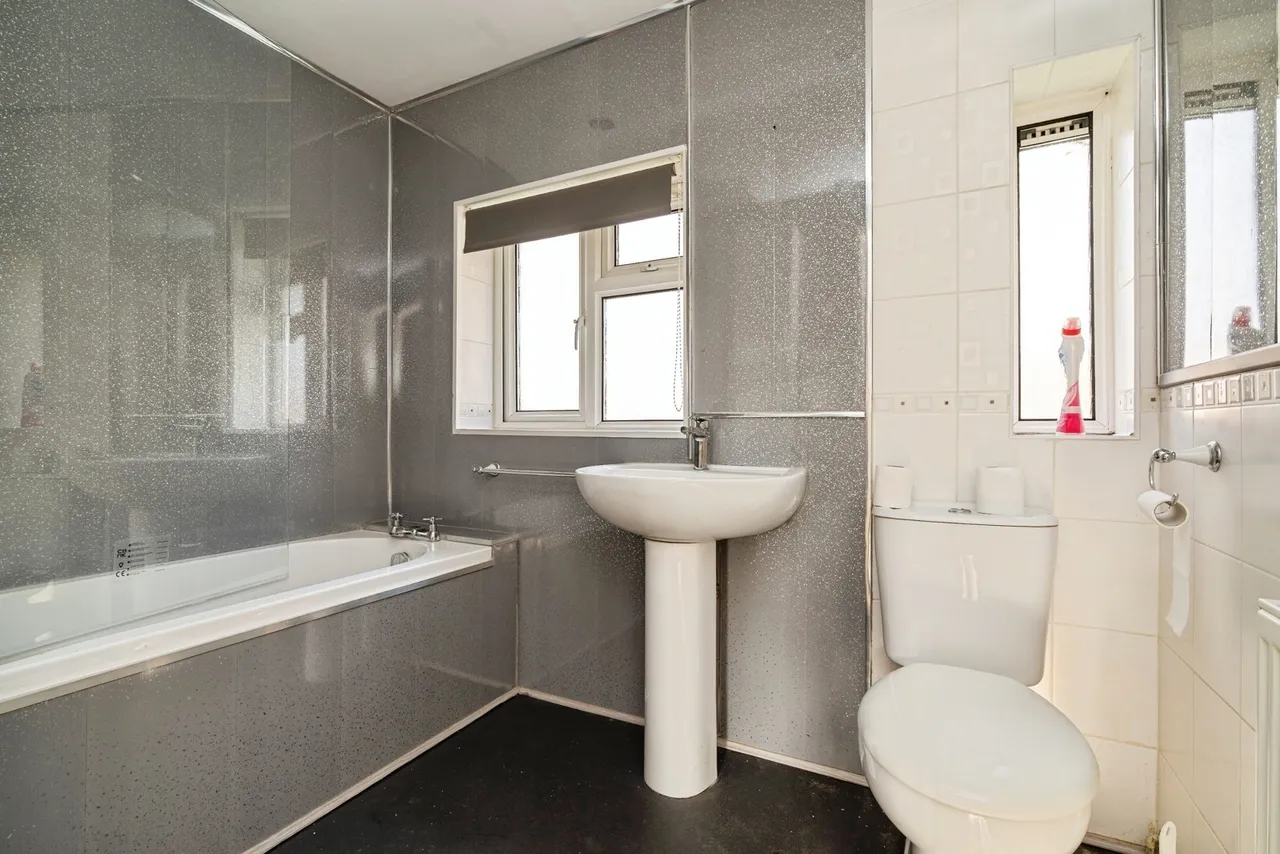 Ormesby Road, Badersfield, Norwich, Norfolk, NR10, photo 5