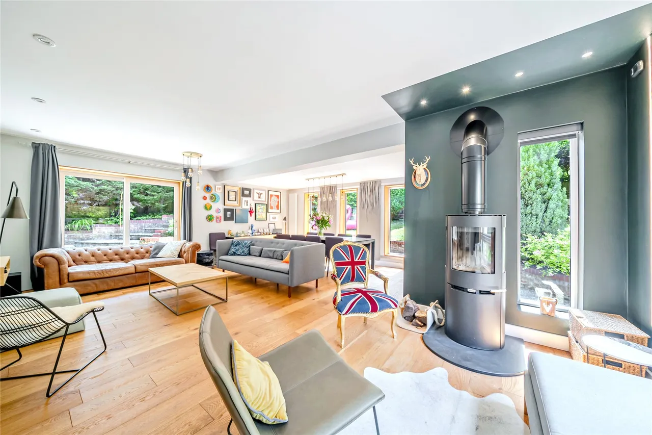 Portsmouth Road, Camberley, GU15, photo 5