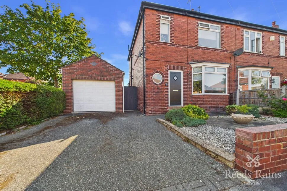 3 bed house for sale — Portland Avenue, Pontefract, West Yorkshire, WF8