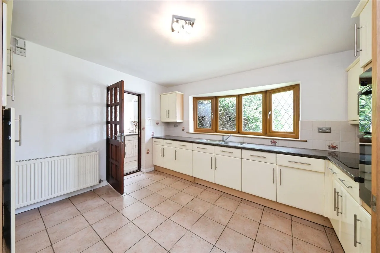 Tuxford Road, Boughton, Newark, Nottinghamshire, NG22, photo 6