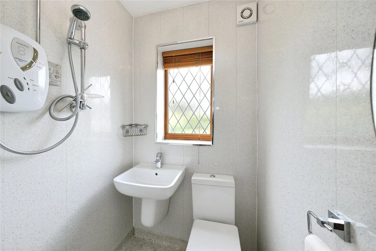 Tuxford Road, Boughton, Newark, Nottinghamshire, NG22, photo 17