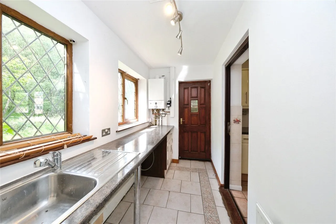 Tuxford Road, Boughton, Newark, Nottinghamshire, NG22, photo 8