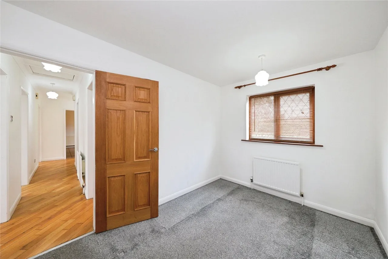 Tuxford Road, Boughton, Newark, Nottinghamshire, NG22, photo 14