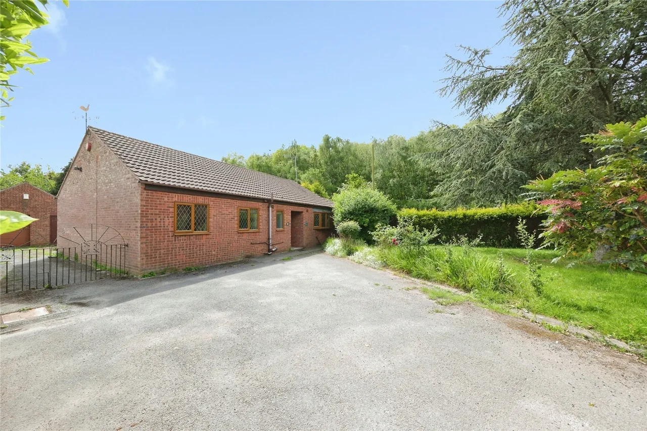 3 bed house for sale — Tuxford Road, Boughton, Newark, Nottinghamshire, NG22