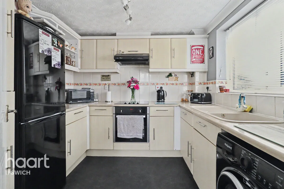 Francis Close, Ipswich, IP5, photo 4