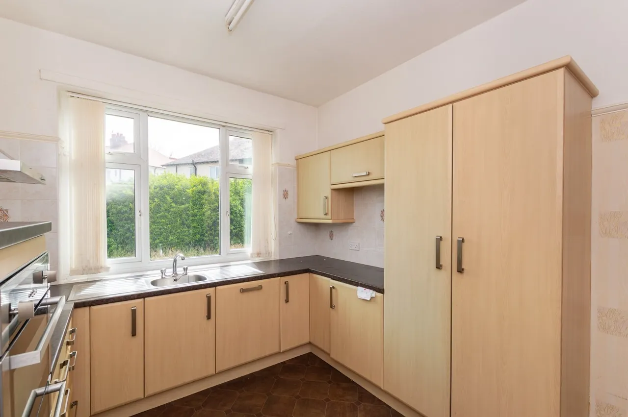 Broadway, Rhos on Sea, LL28, photo 17