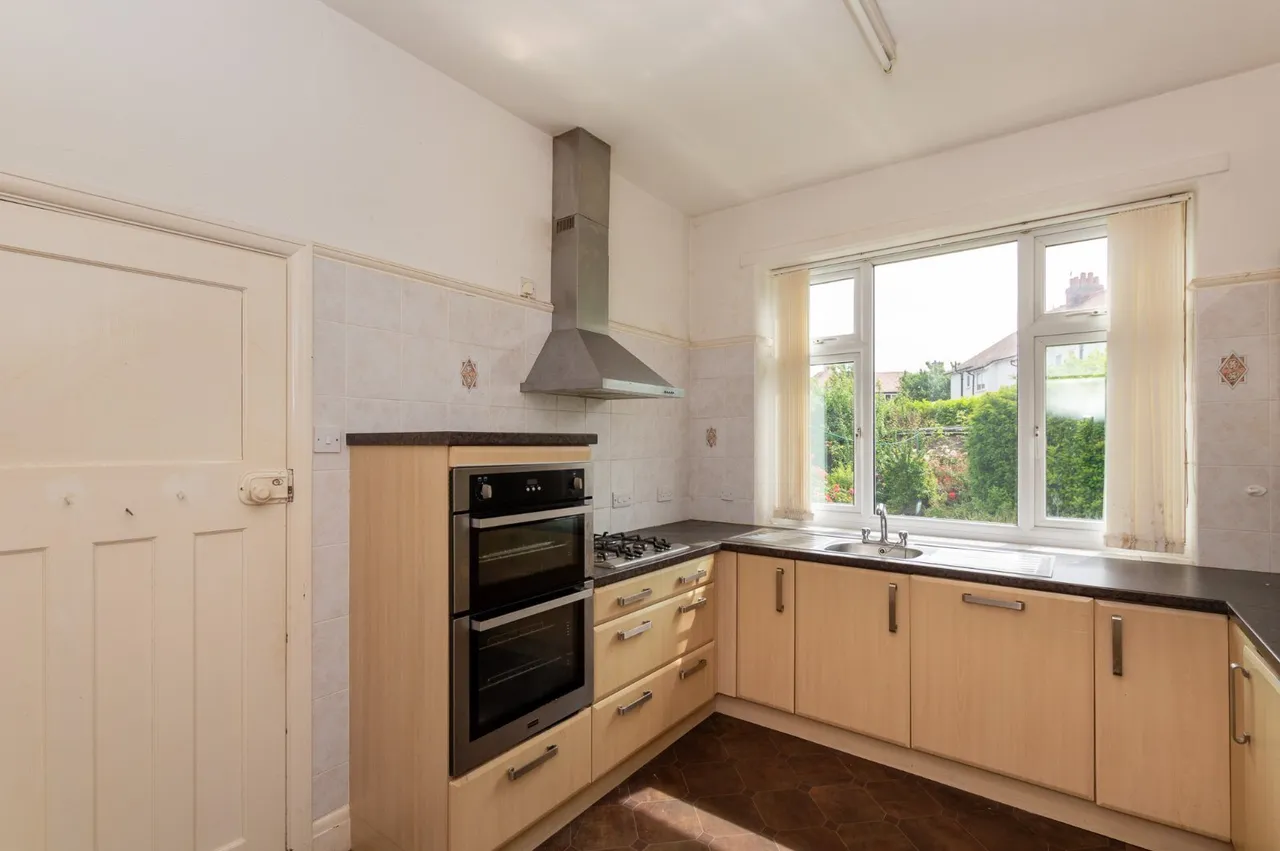 Broadway, Rhos on Sea, LL28, photo 16