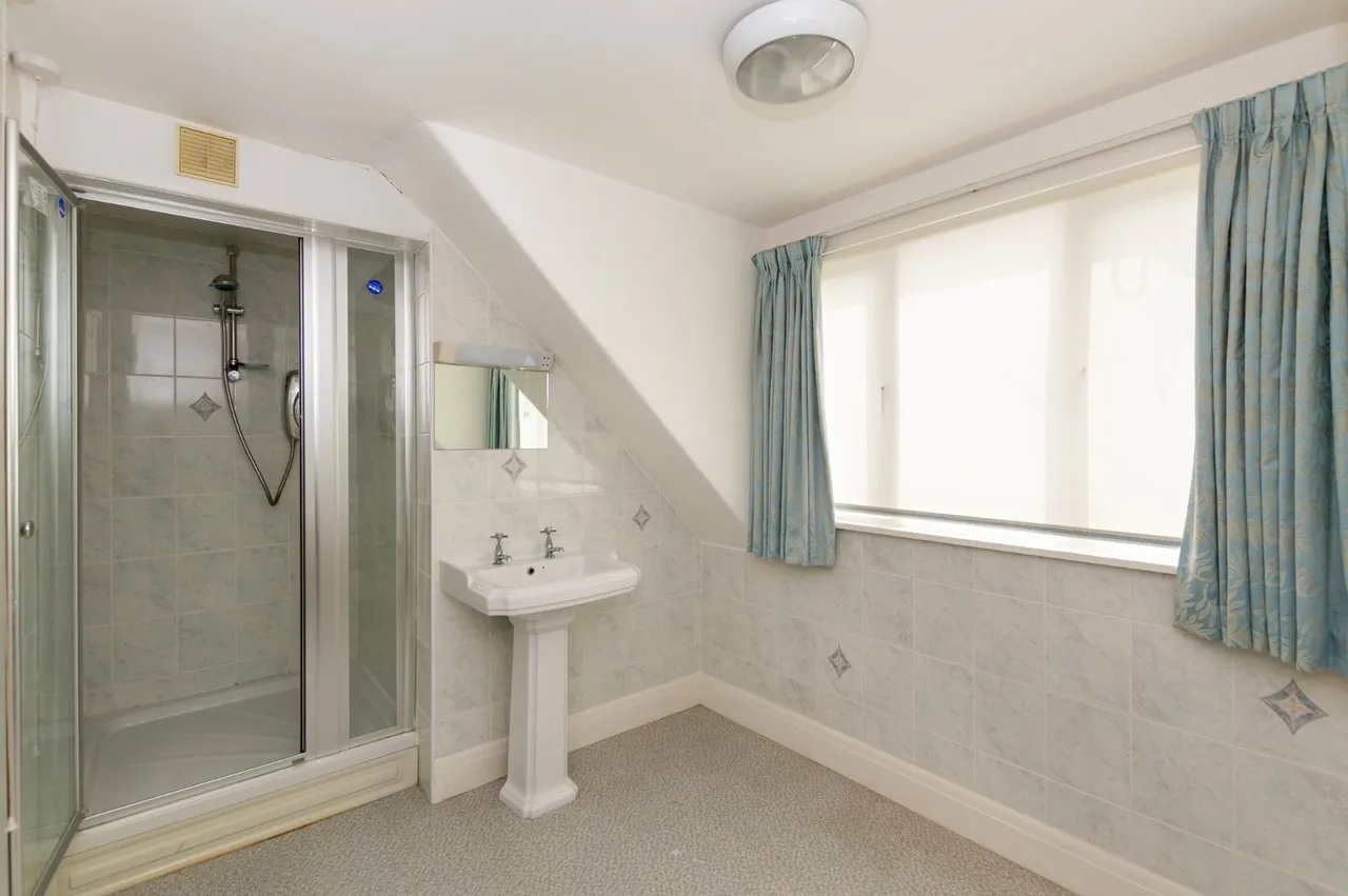 Broadway, Rhos on Sea, LL28, photo 13