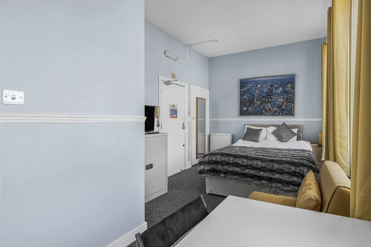Castletown Road, West Kensington, London, W14, photo 4