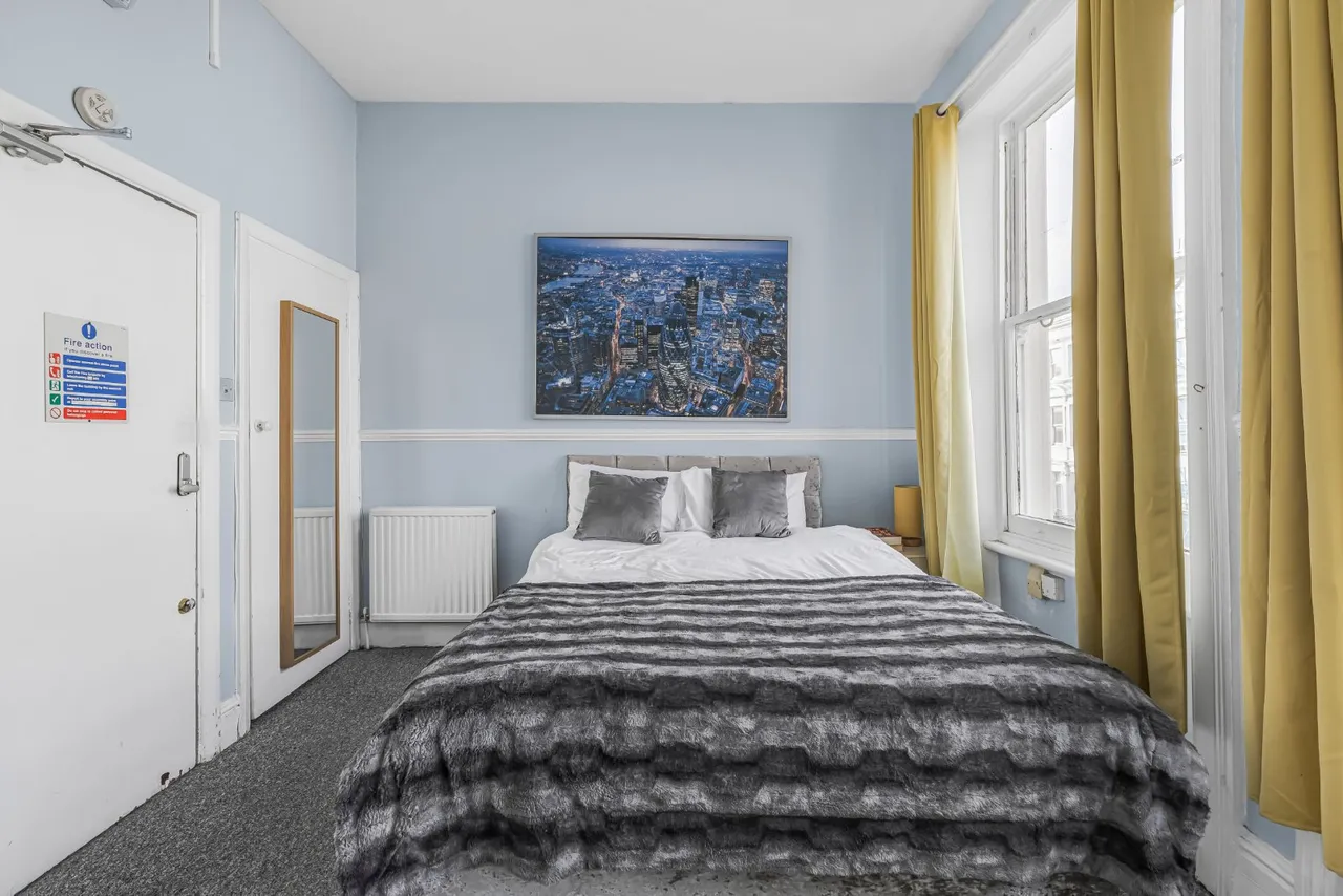 Castletown Road, West Kensington, London, W14, photo 2