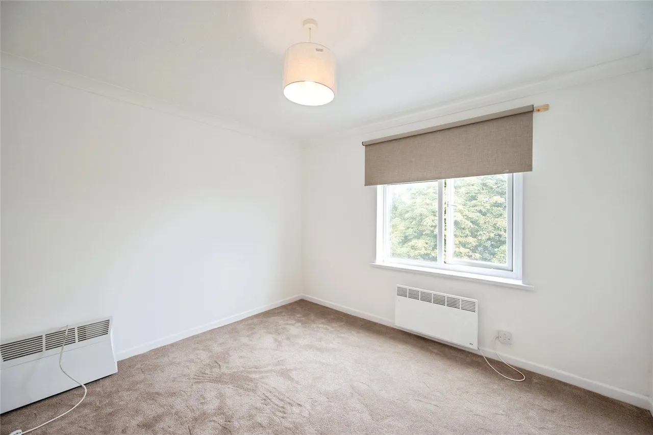 Norfolk Mews, Sea Front, PO11, photo 8