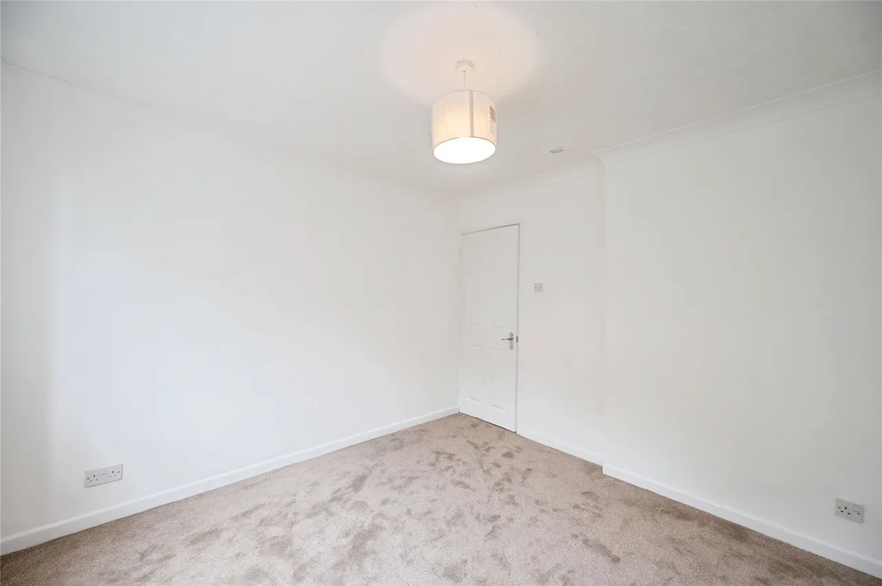 Norfolk Mews, Sea Front, PO11, photo 10