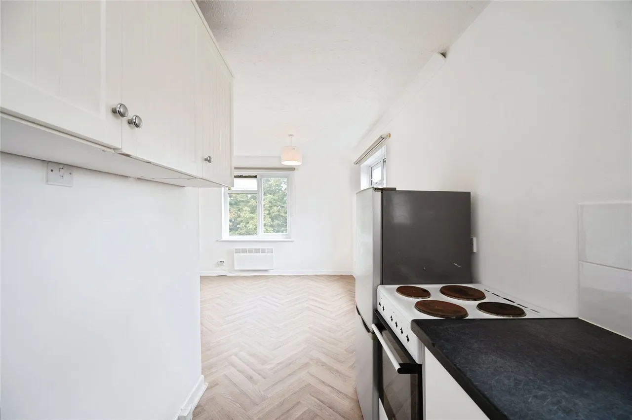 Norfolk Mews, Sea Front, PO11, photo 4