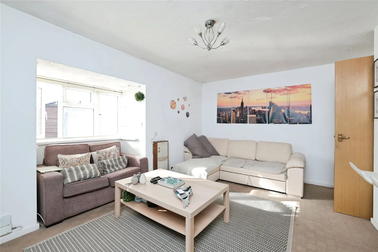 Rabournmead Drive, Northolt Fees Apply, UB5, photo 4