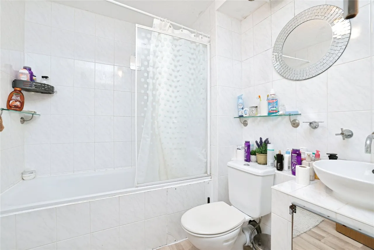 Rabournmead Drive, Northolt Fees Apply, UB5, photo 8