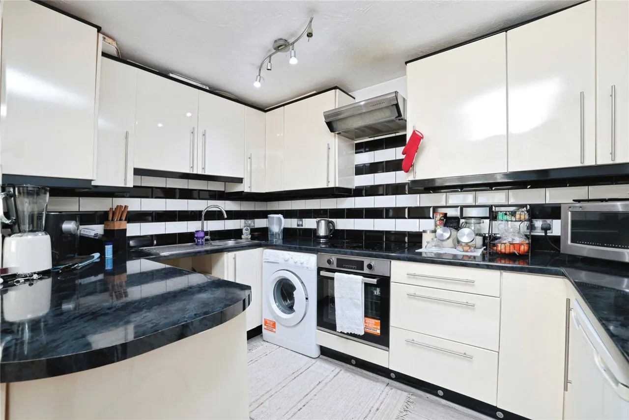 1 bed flat to rent, Rabournmead Drive, Northolt Fees Apply, UB5