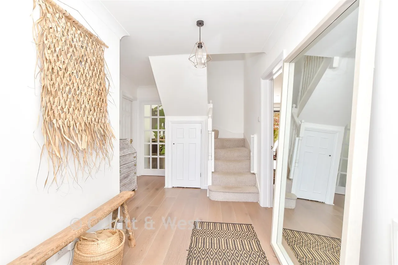 Victoria Road, Hayling Island, PO11, photo 6