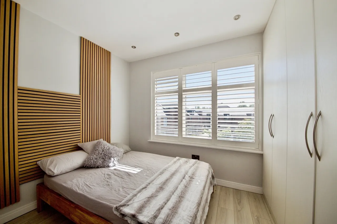 Bramley Road, London, N14, photo 9